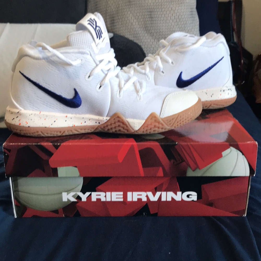 Kyrie 4